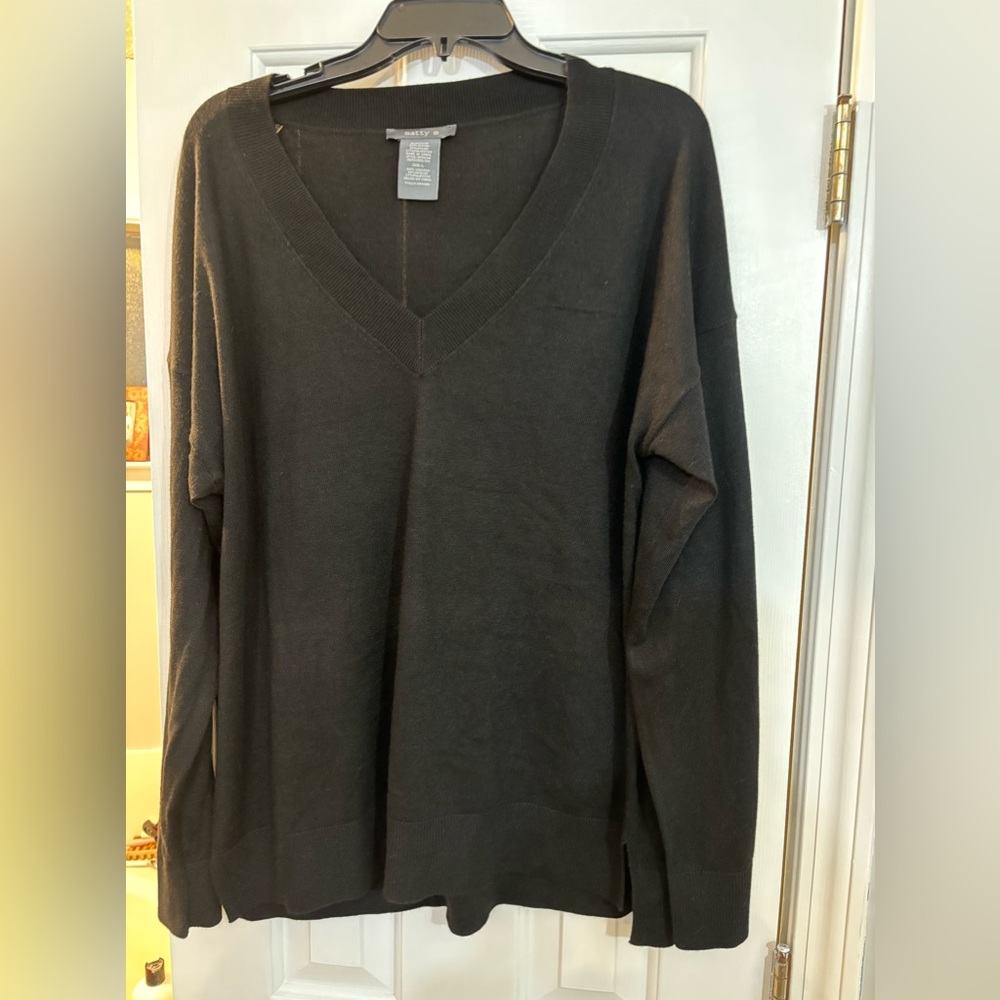 Women’s Matty m black sweater size medium